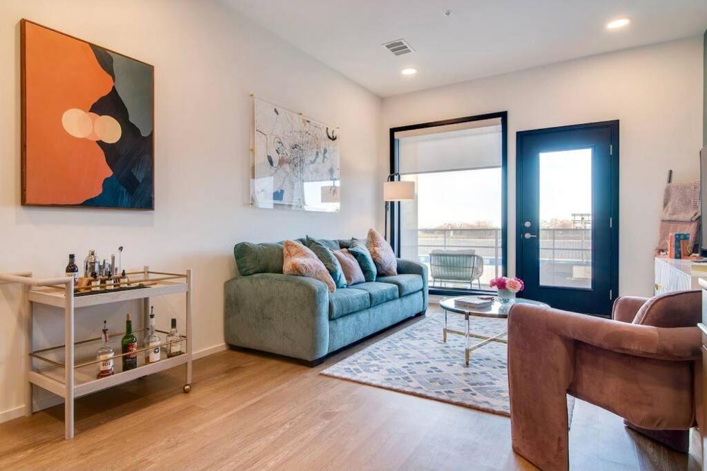 Stylish Downtown Condo W/ Pool & Parking Нашвілл Екстер'єр фото